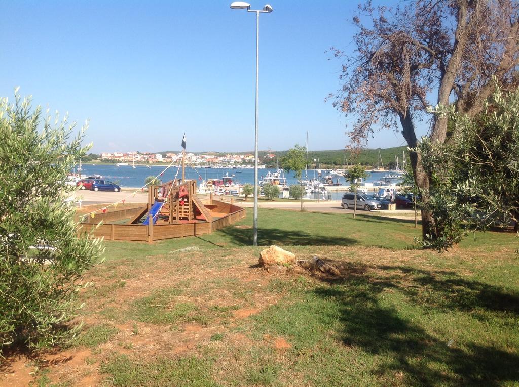 Holiday House Altea Banjole Zewnętrze zdjęcie